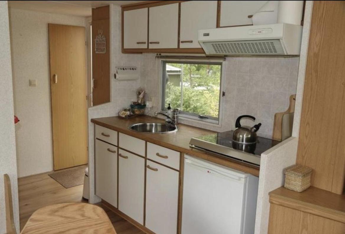 فندق هولتينفي  Tiny House In De Wei المظهر الخارجي الصورة